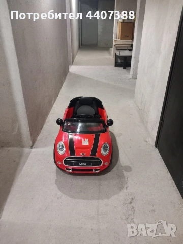 Продавам почти нова детска електрическа кола