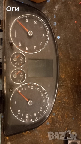 Километражно табло VW Touran 1T0920 874E / V0002000