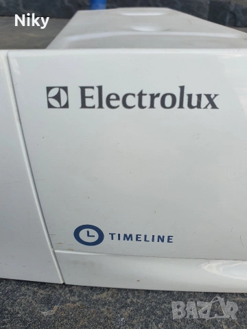 Контейнер за вода за сушилня Electrolux , снимка 2 - Сушилни - 53874277