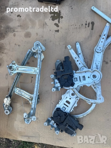 Стъклоповдигач преден заден ляв десен моторче Опел Корса Ц Opel Corsa C 13173074 400709F 13173073 