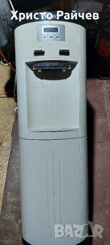 Диспенсър за вода Domo