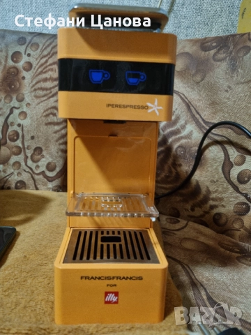 Кафе машина на капсули Illy