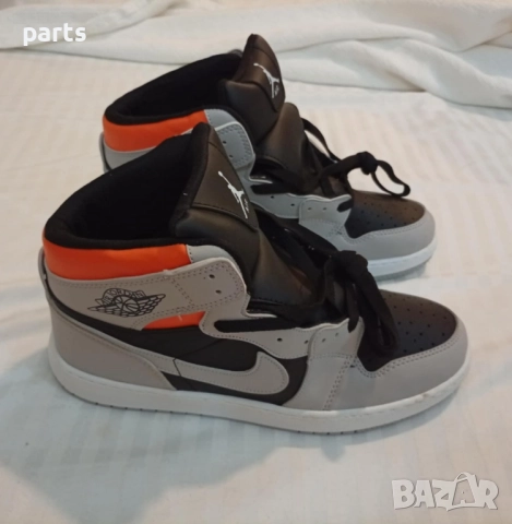 Маратонки Nike Air Jordan 1 - 42 номер , снимка 3 - Други - 51623085
