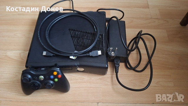 Xbox 360 комплект със една игра., снимка 3 - Xbox конзоли - 53768523