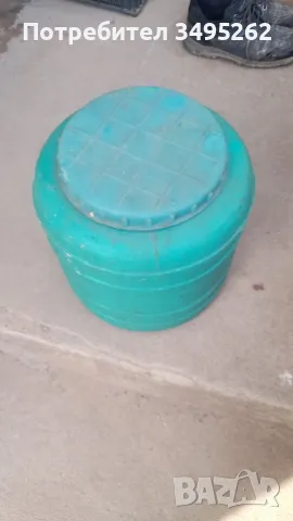 пластмасово бидонче