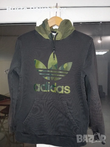 Adidas Originals суитшърт с качулка – камуфлажно лого, размер M