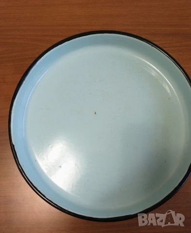 Две емайлирани тави от времето на соца, снимка 2 - Съдове за готвене - 54027987