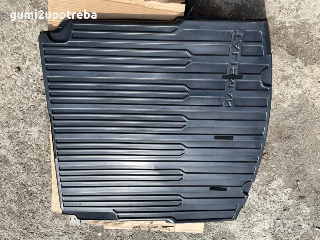 Гумена Стелка Леген Багажник 82016-22902 Renault Talisman 2017г 147kW, снимка 2 - Аксесоари и консумативи - 54160869