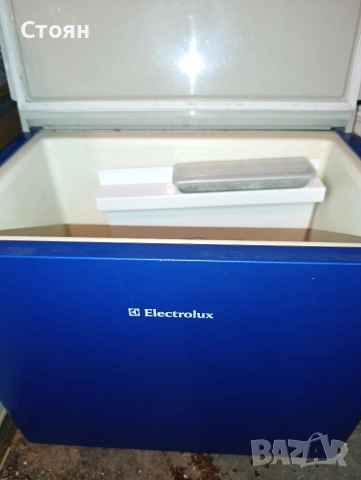 Хладилник Електролукс 12/220/газ