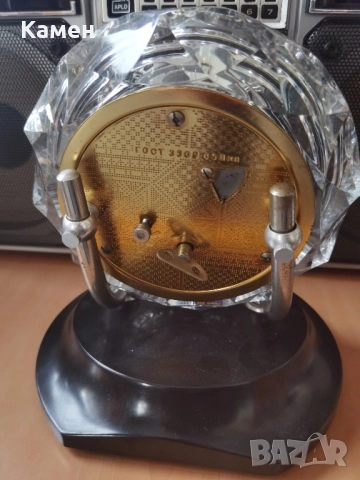 Ретро настолен часовник "Маяк" (СССР, 60-те/70-те), снимка 2 - Антикварни и старинни предмети - 52836184