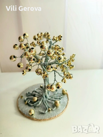 дръвче с мъниста