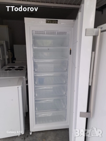 Фризер Bauknecht GKN272A3+ 305л А+++ NoFrost, снимка 2 - Фризери - 52043283