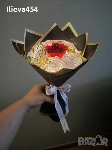Букети от вечни рози, снимка 6 - Ръчно изработени сувенири - 53228929