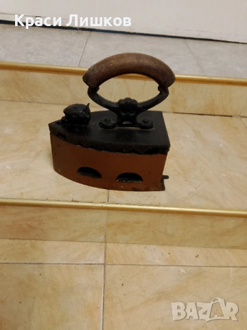 Антична ютия, снимка 2 - Антикварни и старинни предмети - 53464639