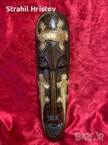 Маска от дърворезба 