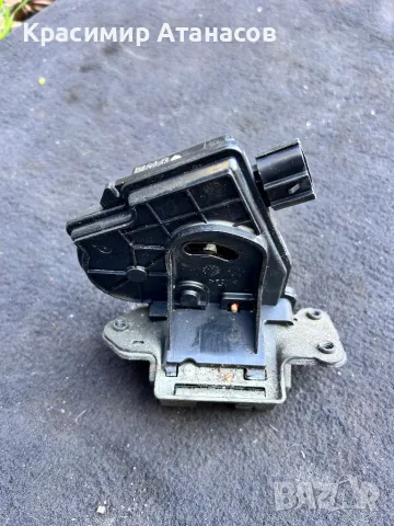 Брава заден капак за Тойота Аурис.2007-2012г, снимка 10 - Части - 43749585