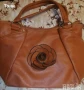 Нова Кожена Дамска Чанта с Цвете , снимка 4