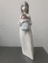 НАО ЛАДРО испанска порцеланова фигура на момиче с кукла-играчка/NAO Lladro статуетка 24см, снимка 1