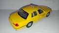 Ford 1999 Crown Victoria Taxi Welly - Мащаб 1:34-39, снимка 5