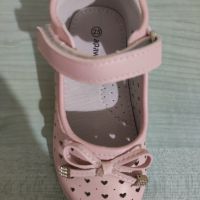 Официални розови сандали размер 23, снимка 2 - Детски сандали и чехли - 45403246