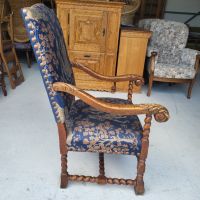 Старинно кресло от XIX век, снимка 8 - Дивани и мека мебел - 45374296