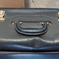 Стара кожена чанта с шифър, снимка 5 - Антикварни и старинни предмети - 45172813