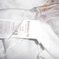 Нова  Дамска  Тениска в бяло  размер   Л ХЛ, снимка 2 - Тениски - 36399218