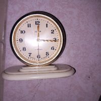 Ретро часовник Слава.СССР , снимка 2 - Антикварни и старинни предмети - 45239450