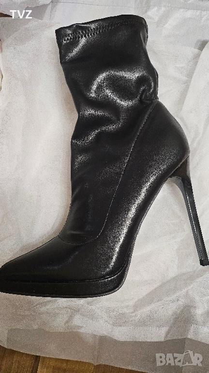 Дамски боти на ток , снимка 1
