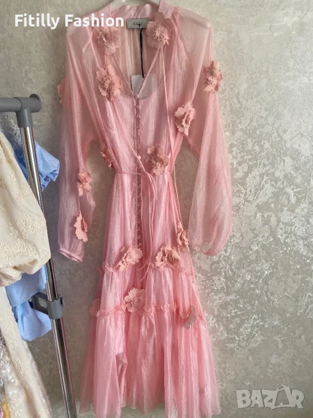 Розова рокля с цветя, снимка 1