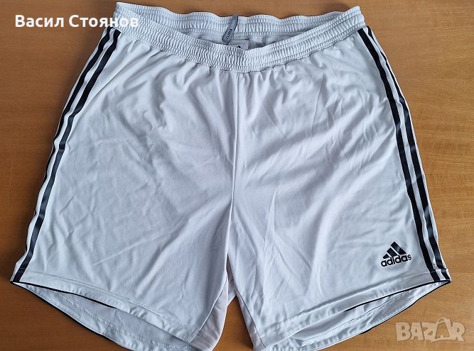 Adidas футболни шорти - размер XL, снимка 1