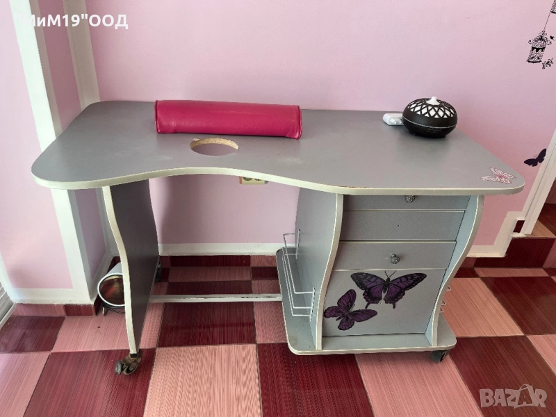 Бюро , снимка 1