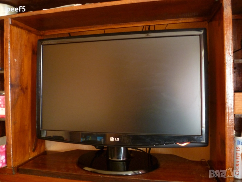 23" Монитор LG W2343T за ремонт или части., снимка 1