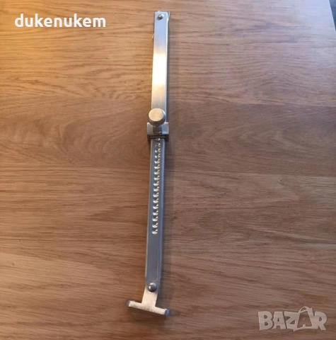 Метална заключалка за прозорци – защита от силен вятър и удари, снимка 2 - Други стоки за дома - 51874737