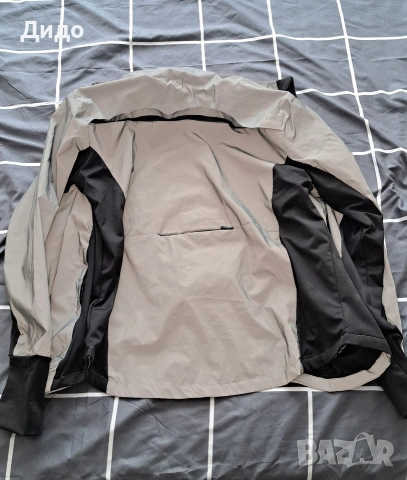 Ветровка за колоездене или тичане