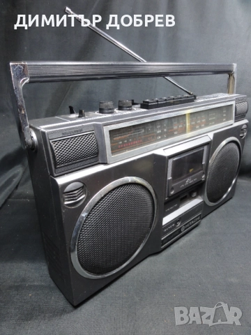 СТАР РЕТРО РАДИО КАСЕТОФОН HITACHI TRK-7011E, снимка 2 - Радиокасетофони, транзистори - 52237961