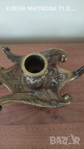 Красив бронзов свещник, снимка 4 - Антикварни и старинни предмети - 50667824
