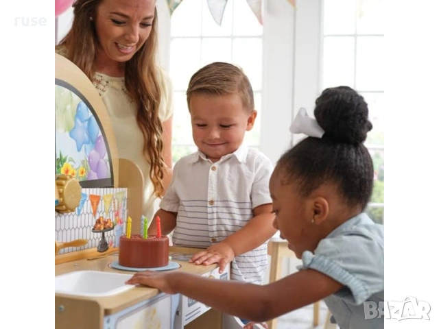 НОВИ! Дървена детска кухня с аксесоари KidKraft, снимка 7 - Играчки за стая - 53967107