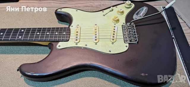 Vintage V6 Thomas Blug Strat електрическа китара, снимка 3 - Китари - 53780708