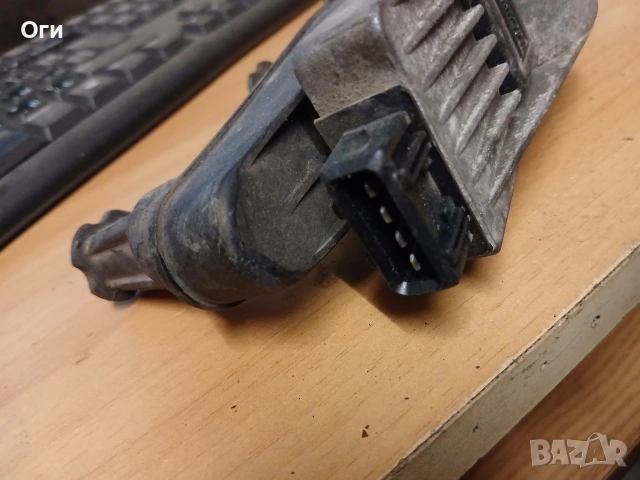 Запалителна бобина за Шкода Фелиция и Фаворит 1.3 68к.с. 047 906 104, снимка 3 - Части - 54092197