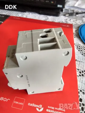 Автоматичен прекъсвач Шнайдер, снимка 2 - Други машини и части - 49894113