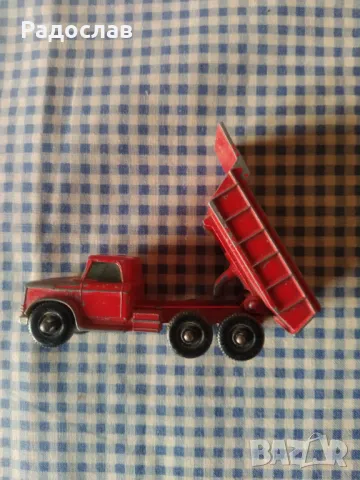 английска количка Matchbox Dumper Truck , снимка 2 - Колекции - 49568240