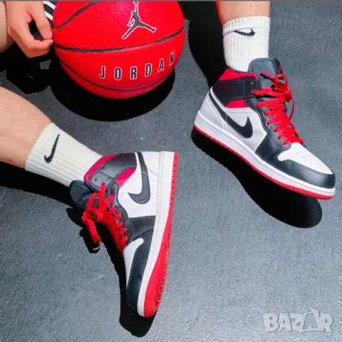  Nike Air Jordan 1 Retro Mid ‘Gym Red’номер 38 ,5, снимка 2 - Детски маратонки - 47766730