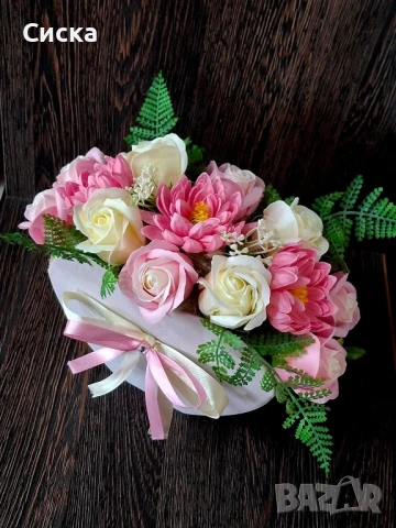 Елегантни велурени кутии аранжирани със сапунени цветя от пластичен сапун последни налични по 1 брой, снимка 4 - Подаръци за жени - 50712258