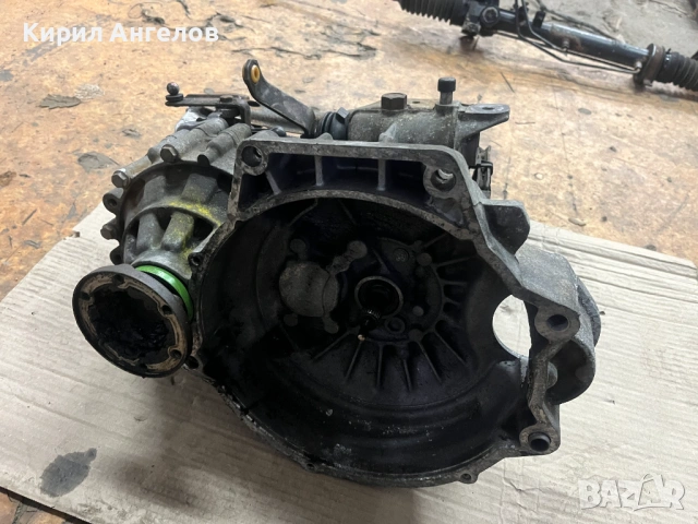 Скоростна кутия от VW Golf 3 1.8 (90 к.с.), снимка 2 - Части - 53908944