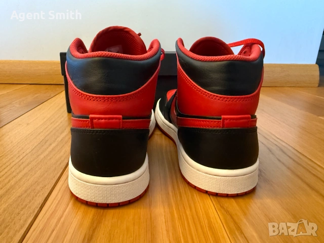 Nike Jordan 1 Mid, снимка 5 - Маратонки - 53492187
