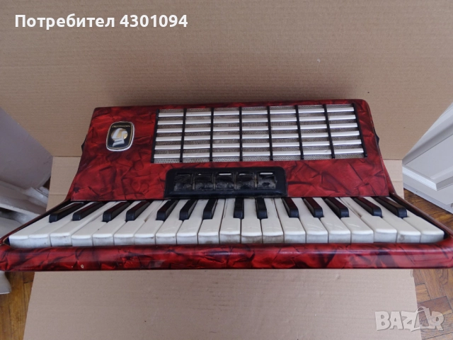 Акордеон Велтмайстер Стела 60 баса, снимка 5 - Акордеони - 51682683