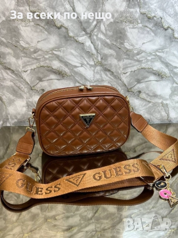 Guess Дамска Чанта С Дълга Дръжка За През Рамо Код SK143, снимка 4 - Чанти - 52518195
