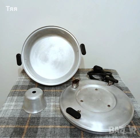 Електрическа тенджера от соца , снимка 2 - Съдове за готвене - 53837748