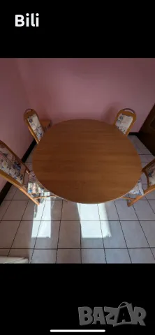 Кухненска  маса с 4 стола , снимка 2 - Маси - 49783977